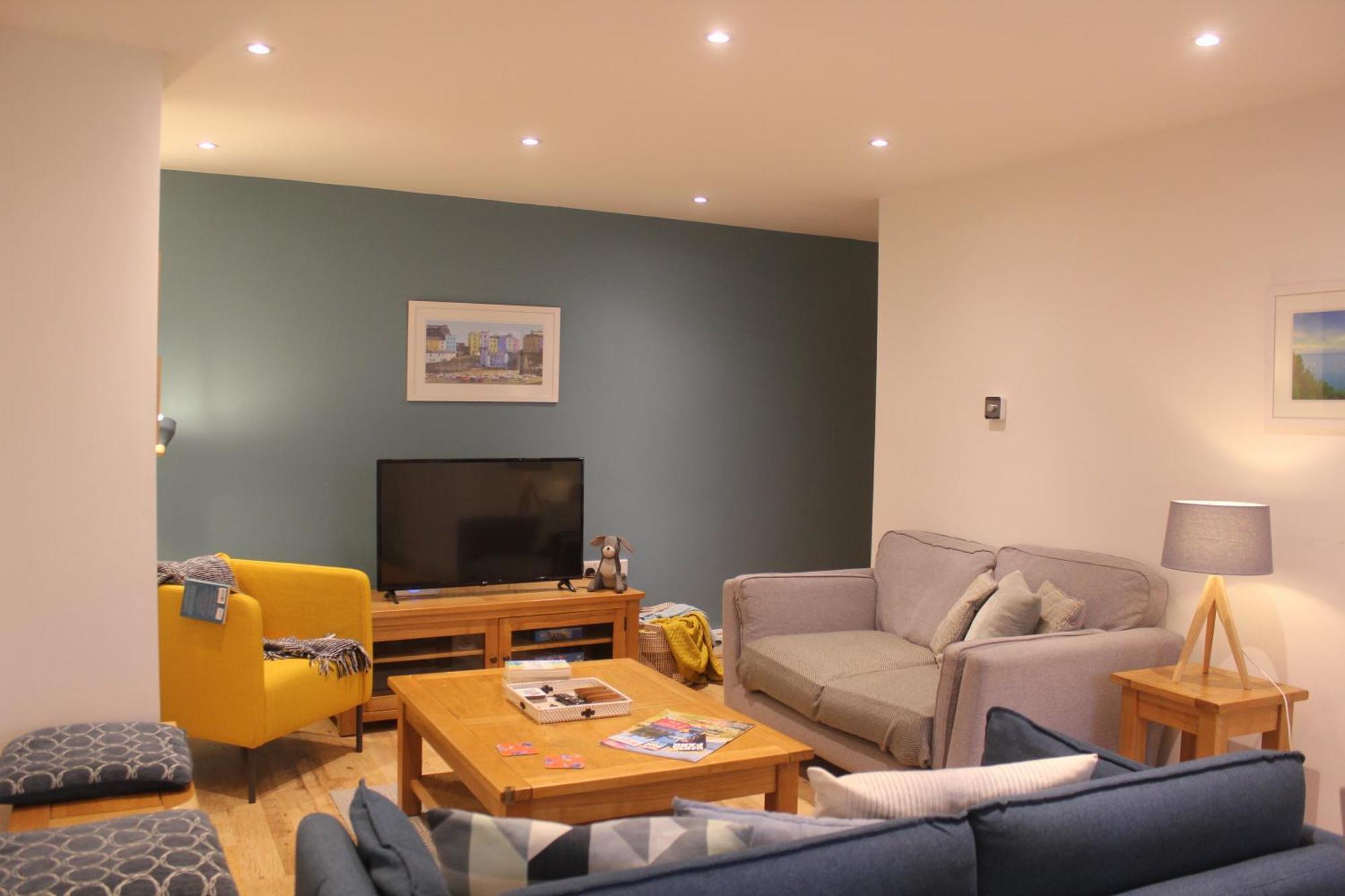 Stylish Flat In Central Tenby & Free Parking Exterior photo